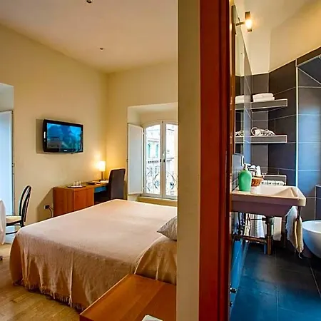 Tourist House فندق مبيت وإفطار روما