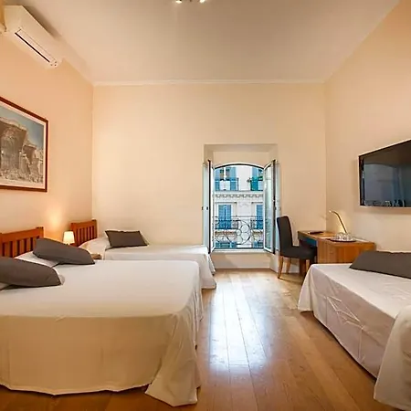 فندق مبيت وإفطار Tourist House روما