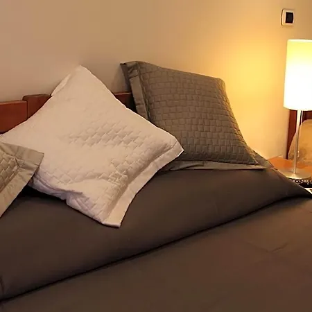 Tourist House فندق مبيت وإفطار روما