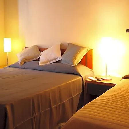 فندق مبيت وإفطار Tourist House 4*